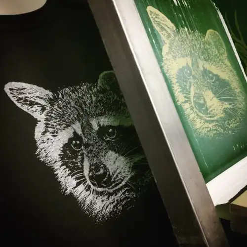 tshirt raccoon québec femme